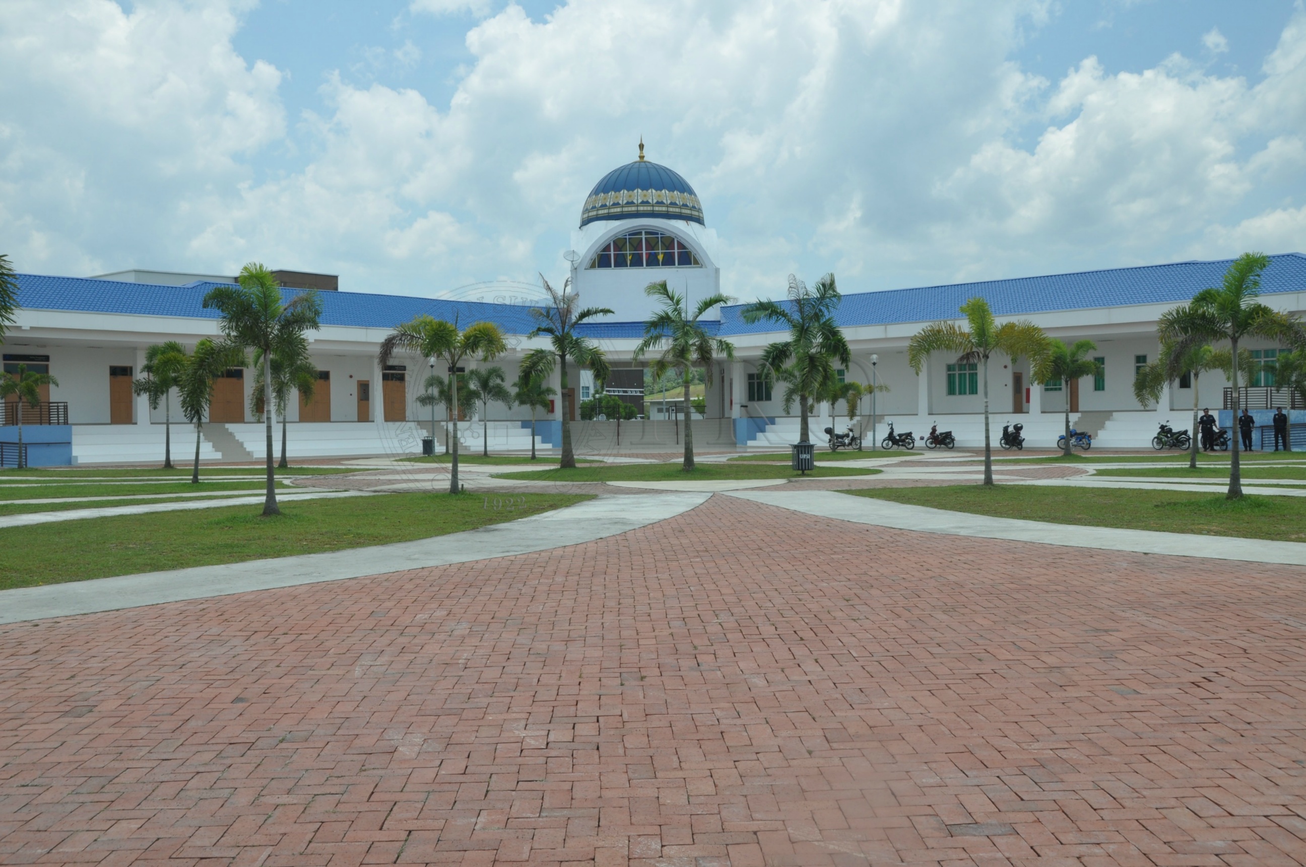 15 3 2013 Kunjungan Raja Muda Perak Ke Solat Jumaat Di Masjid Kampus Sultan Azlan Shah